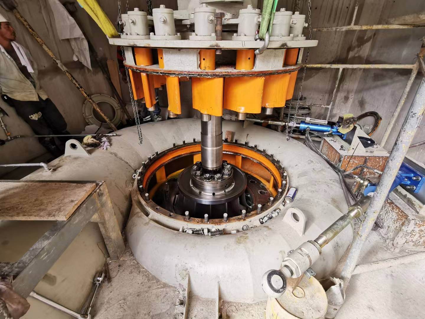 Vertical Francis turbine 100 kW - 30 MW
